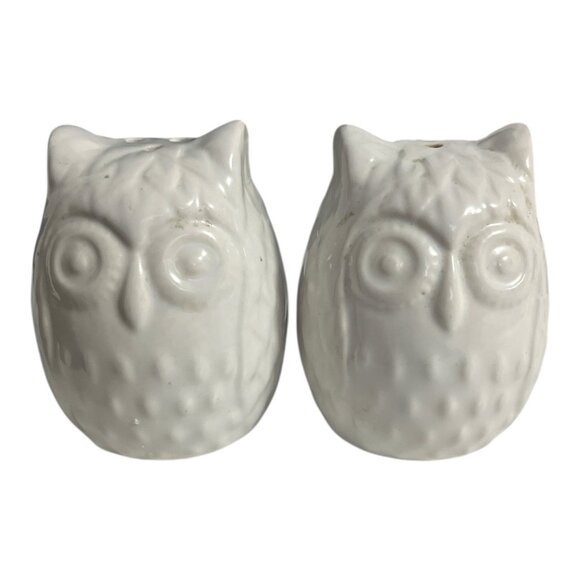 White Ceramic Owl Salt and Pepper Shakers – 3x2 Vintage Set with Loose Stoppers - Picture 1 of 4